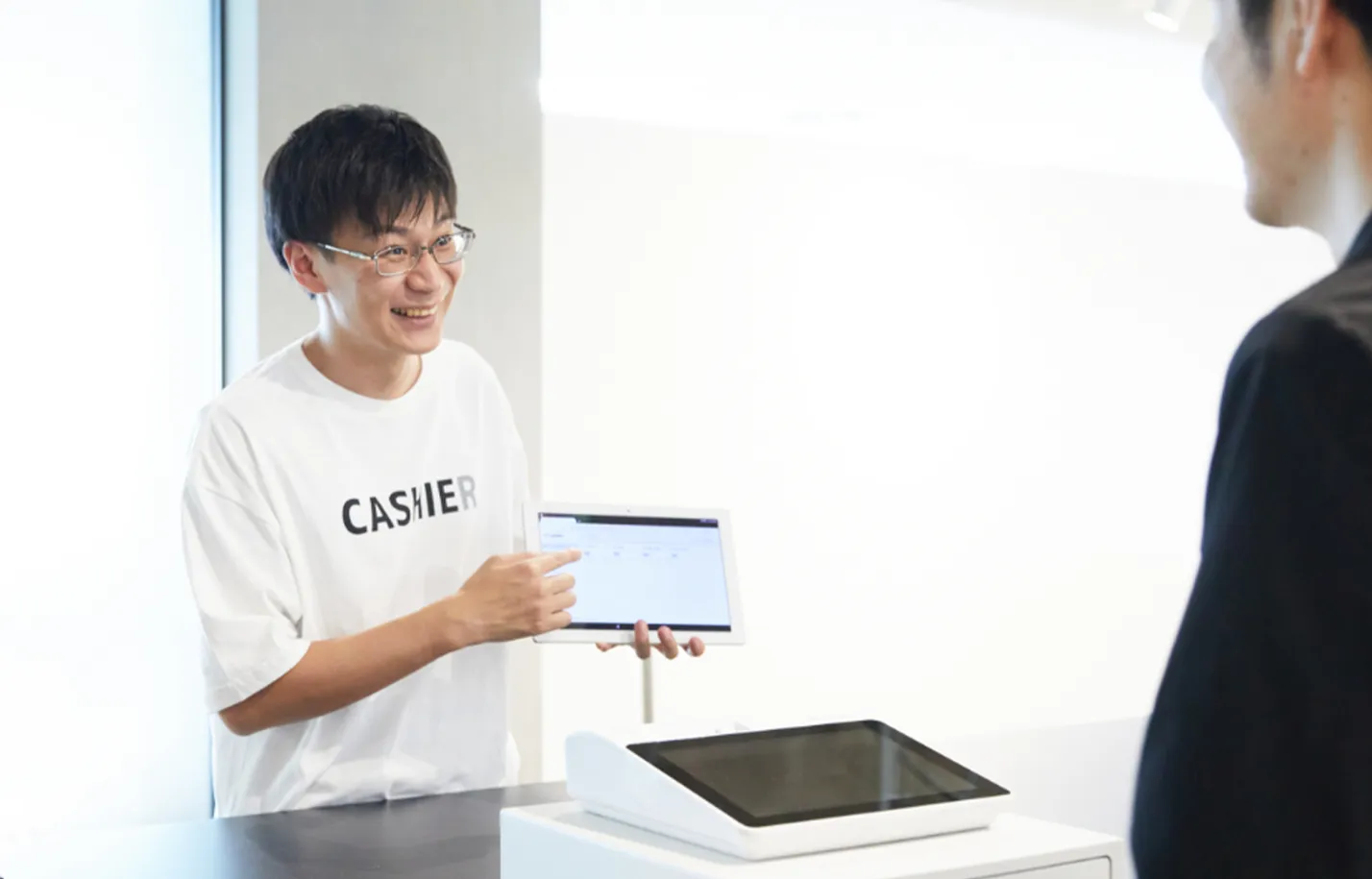 システム稼働率99.9%を達成!自社開発だからできる動作の安定性