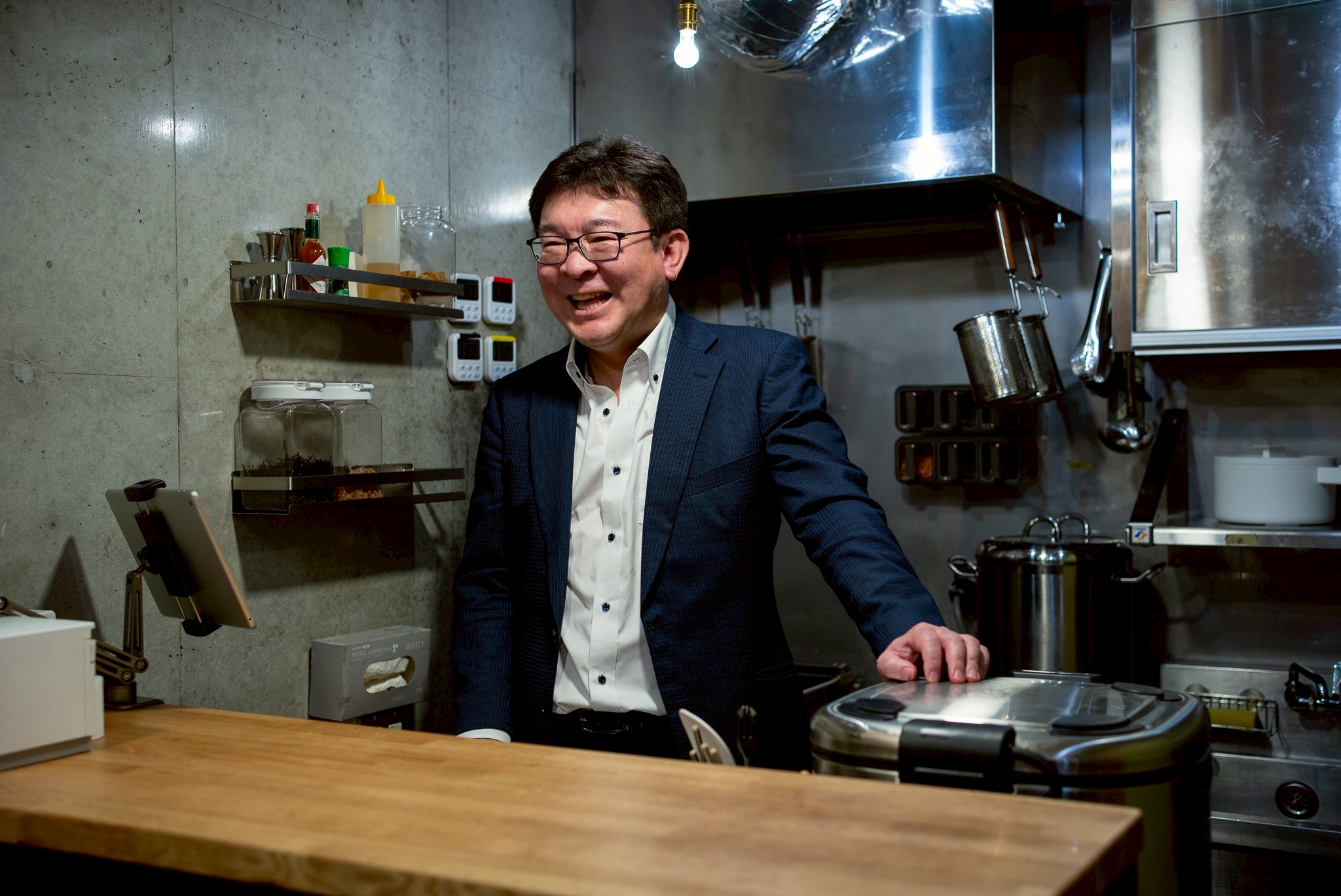 ”早く・安く・ヘルシー”なスープカレー、券売機で叶えたワンオペ体制。