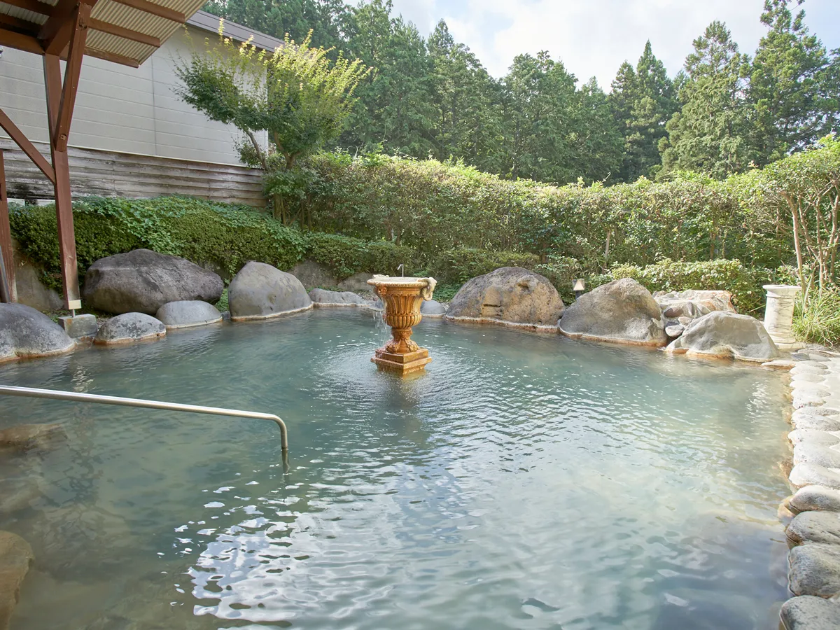 券売機とセルフレジで売上データを一元化。2時間かけていた日報作業を半分に。