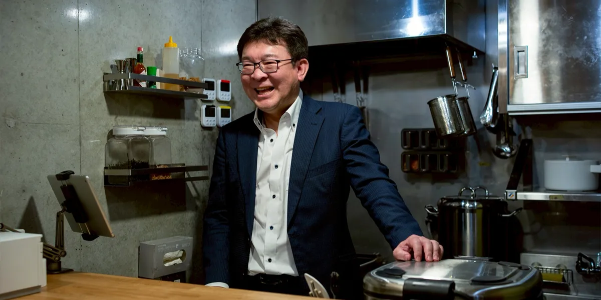 ”早く・安く・ヘルシー”なスープカレー、券売機で叶えたワンオペ体制。