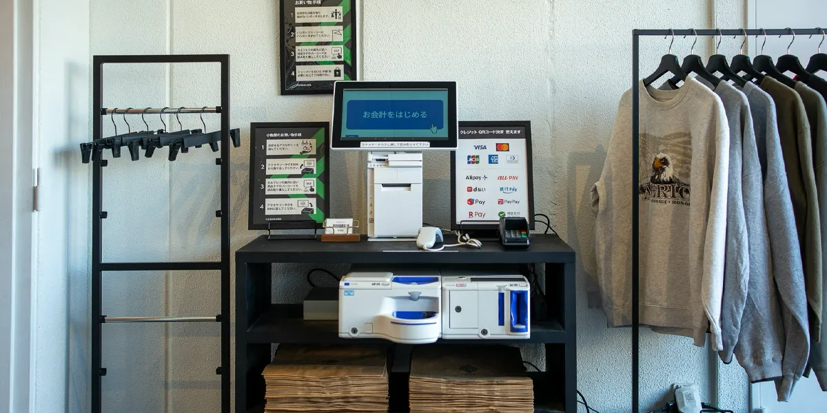 フランチャイズを見据えた店舗ごとのデータ管理とセルフレジでの人件費削減。